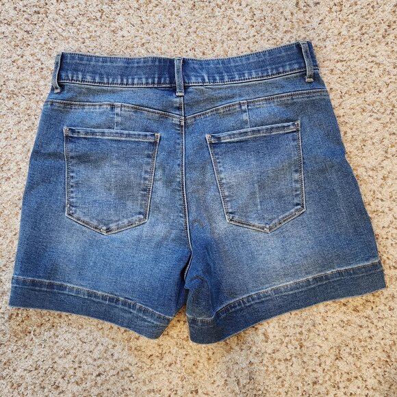 WHBM 5" Denim High-Rise Shorts, Size 6, Like New - Picture 3 of 6
